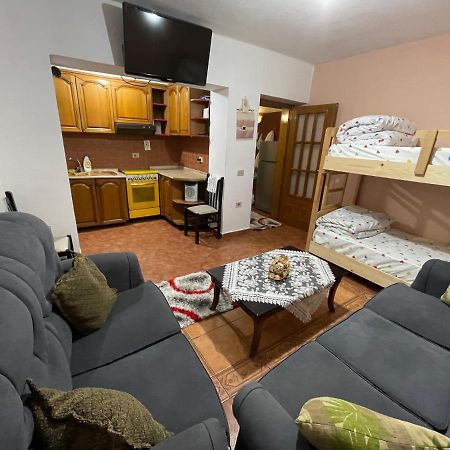 Main Square Tirana Apartment Екстер'єр фото